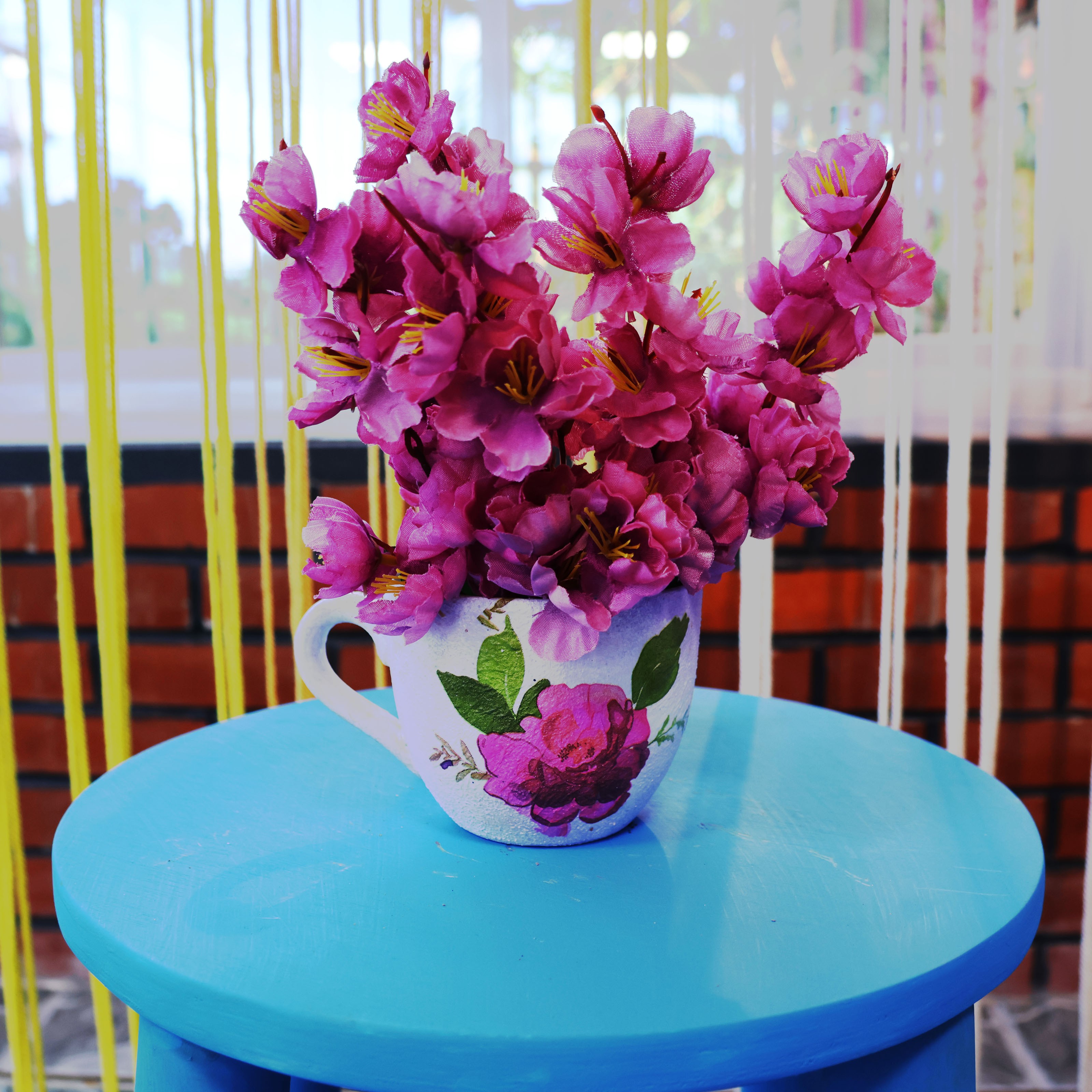 Zip Sum POT – Vintage Bloom Floral Mug Vase